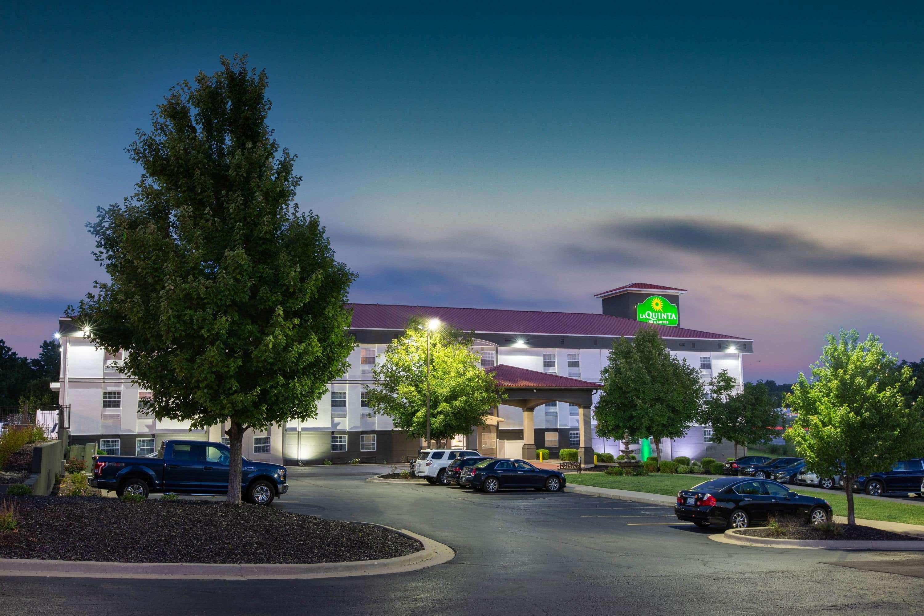 La Quinta By Wyndham Blue Springs Exterior foto
